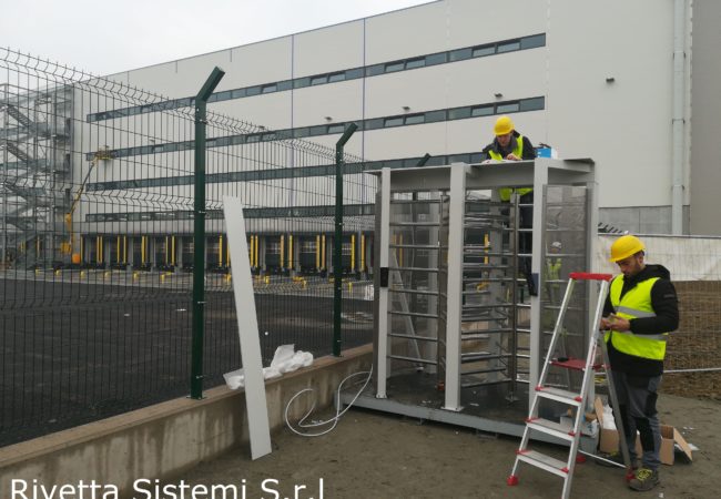 Tornello a tutta altezza 3 settori installazione